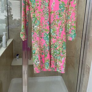 LillyPulitzer dress.  V neck, long sleeve
